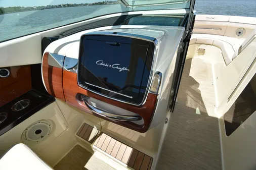 Chris-Craft Launch 31 GT image