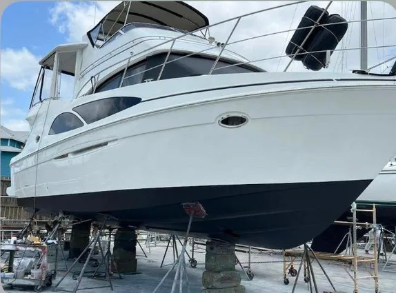 Carver 41 Cockpit Motor Yacht image