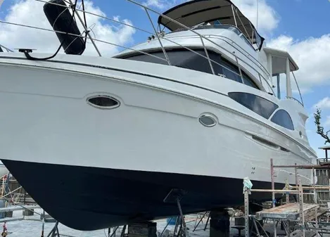 Carver 41 Cockpit Motor Yacht image