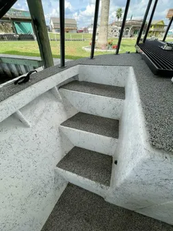 Custom 31 Center Console image