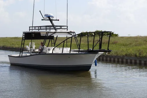 Custom 31 Center Console image