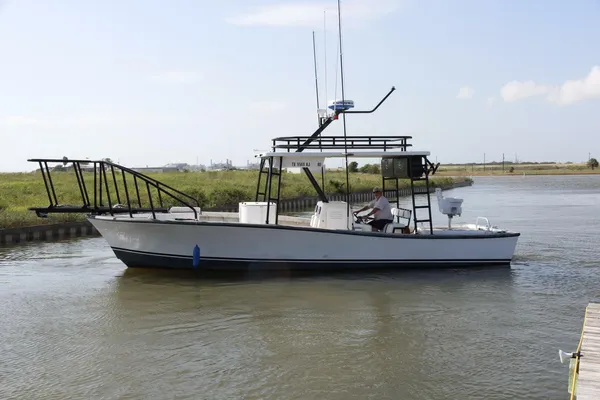 Custom 31 Center Console image