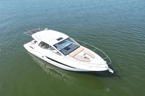 Sea Ray 350 Sundancer Coupe image