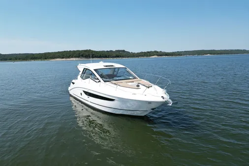 Sea Ray 350 Sundancer Coupe image