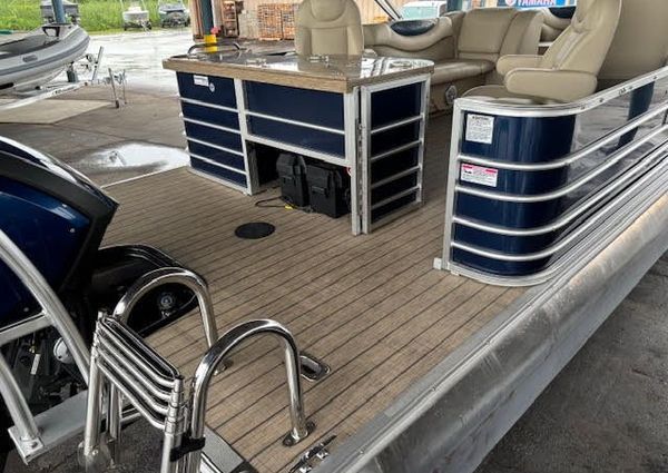 Sylvan MIRAGE-CRUISE-8524-ENTERTAINER-LE image