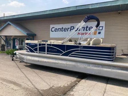 Sylvan Mirage Cruise 8524 Entertainer LE 