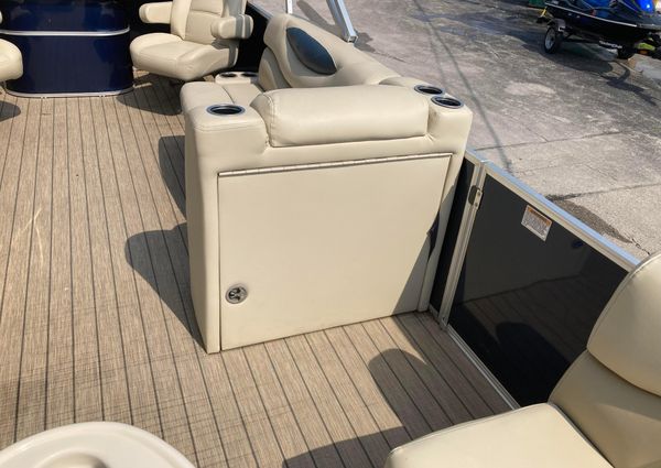 Sylvan MIRAGE-CRUISE-8524-ENTERTAINER-LE image