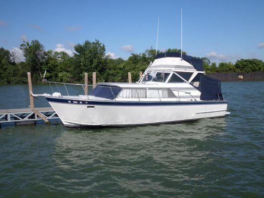 Marinette Express Flybridge - main image