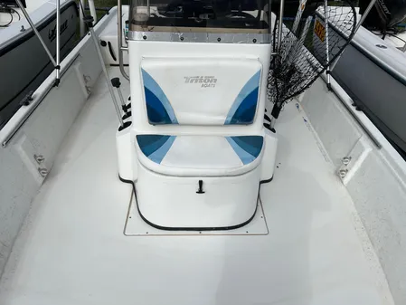 Triton 23-TUNNEL image