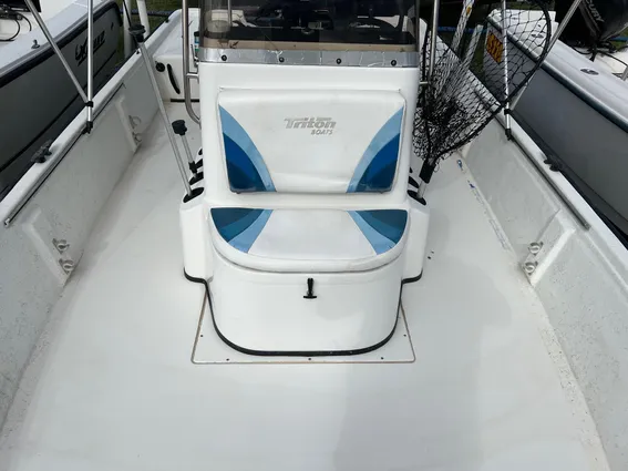 Triton 23-TUNNEL image