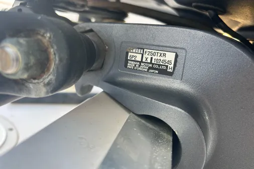 Grady-White Express 330 image