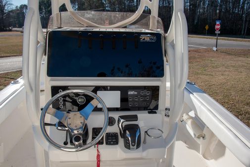 Skeeter SX2550 Family Fish Bay Boat image