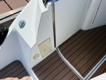 Cruisers-yachts 330-EXPRESS image