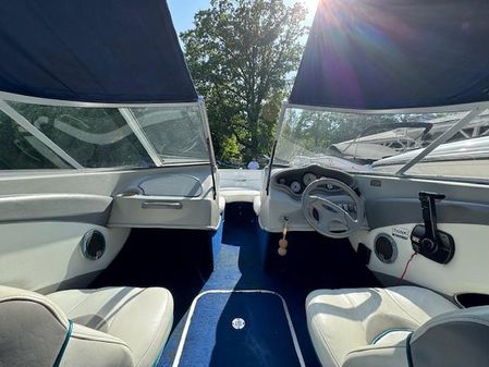 Bayliner 1750 image