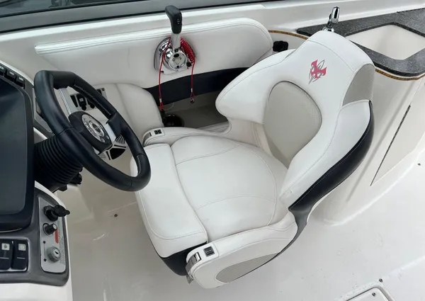 Chaparral SUNESTA-244-XTREME image