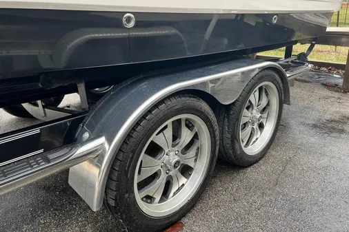 Chaparral SUNESTA-244-XTREME image