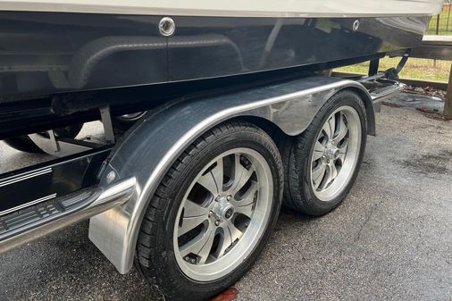 Chaparral SUNESTA-244-XTREME image