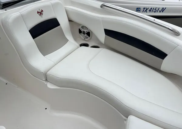 Chaparral SUNESTA-244-XTREME image