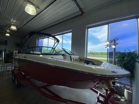 Monterey M225 Bowrider w/ Ski Tower image