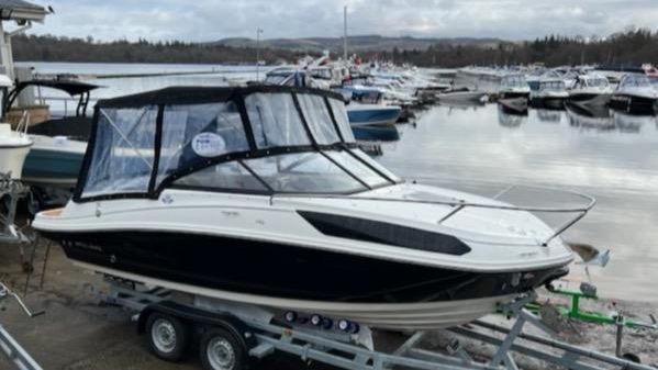 Bayliner VR5 Cuddy 