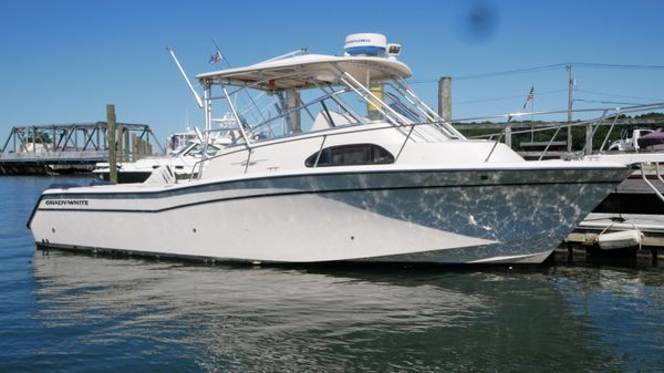 Grady-White Marlin