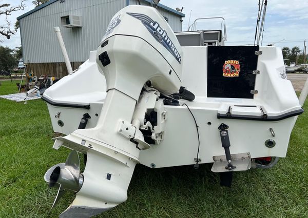 Angler 2100-CENTER-CONSOLE image