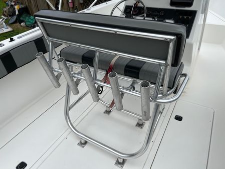 Angler 2100-CENTER-CONSOLE image