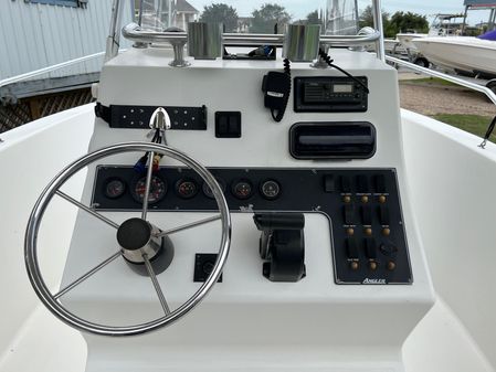 Angler 2100-CENTER-CONSOLE image