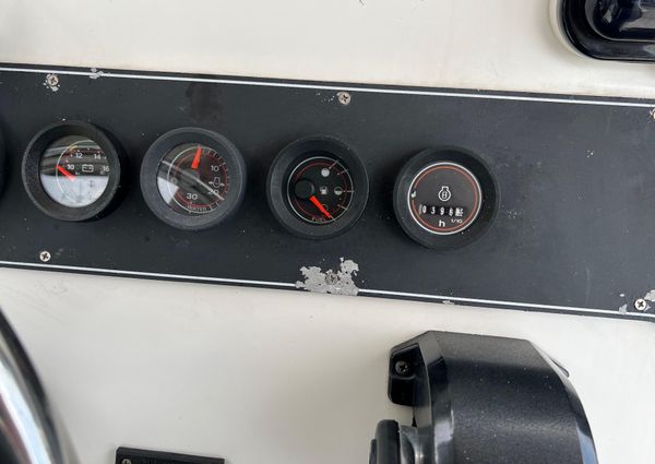 Angler 2100-CENTER-CONSOLE image