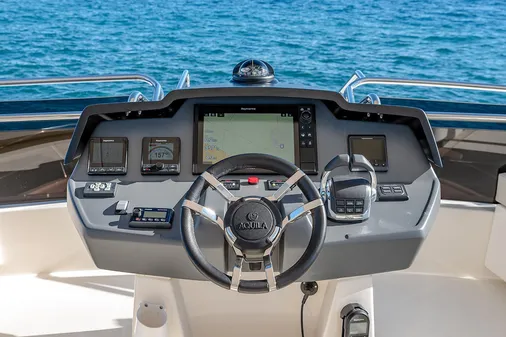 Aquila 44-YACHT image