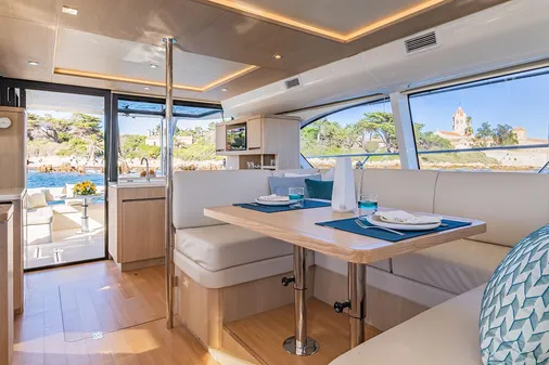 Aquila 44-YACHT image