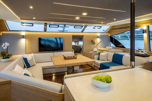 Aquila 54-YACHT image