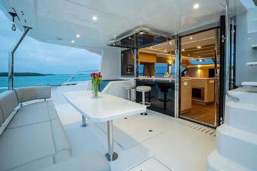Aquila 54-YACHT image