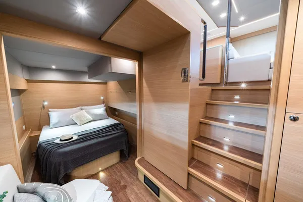 Aquila 54-YACHT image