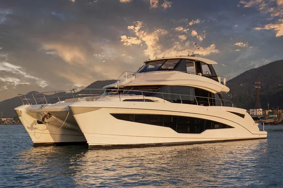 2026 Aquila 70 Luxury