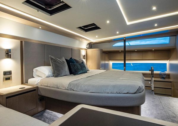 Aquila 70-LUXURY image