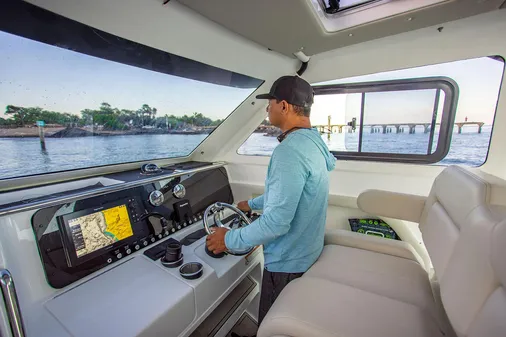 Aquila 28-MOLOKAI-CUDDY image