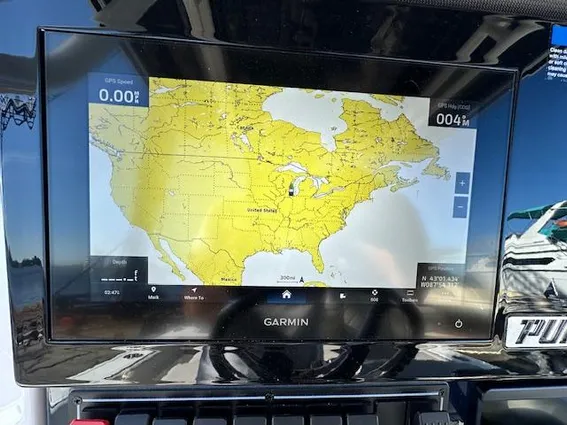 Pursuit S-248-SPORT image