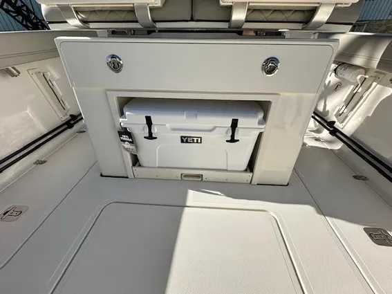 Pursuit S-248-SPORT image