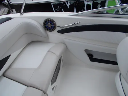 Glastron GT-205 image