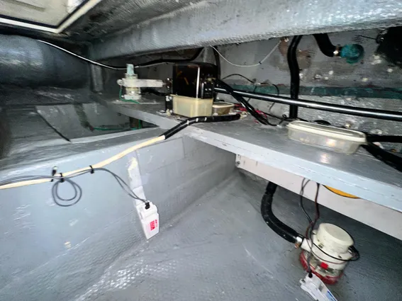 Hatteras Enclosed Bridge Sportfish image