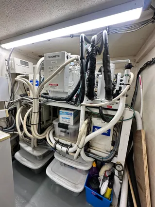 Hatteras Enclosed Bridge Sportfish image