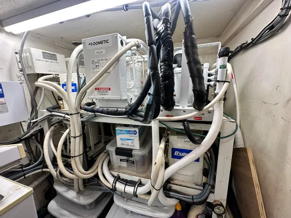 Hatteras Enclosed Bridge Sportfish image