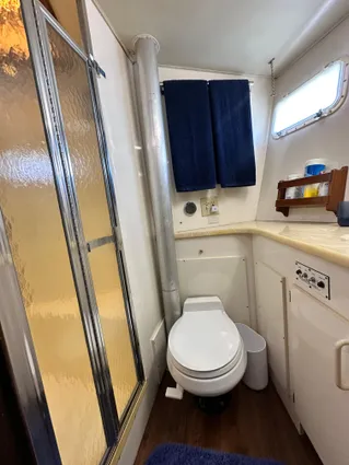 Hatteras Enclosed Bridge Sportfish image