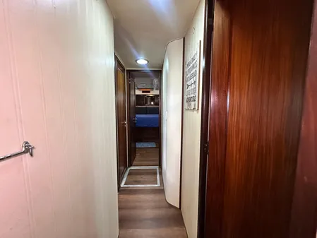 Hatteras Enclosed Bridge Sportfish image