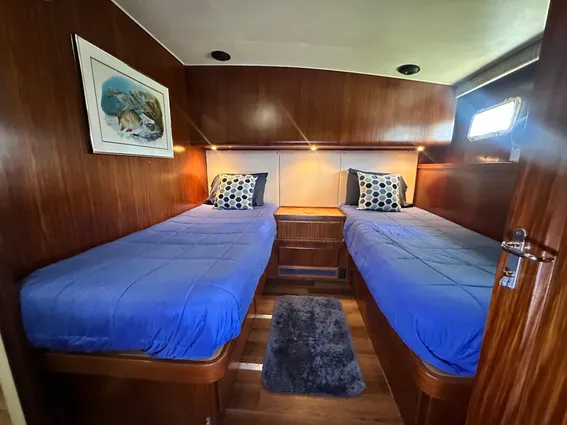 Hatteras Enclosed Bridge Sportfish image