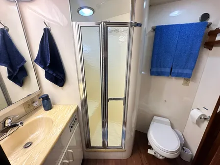 Hatteras Enclosed Bridge Sportfish image