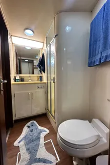 Hatteras Enclosed Bridge Sportfish image