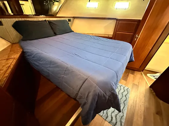 Hatteras Enclosed Bridge Sportfish image