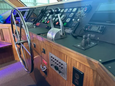 Hatteras Enclosed Bridge Sportfish image